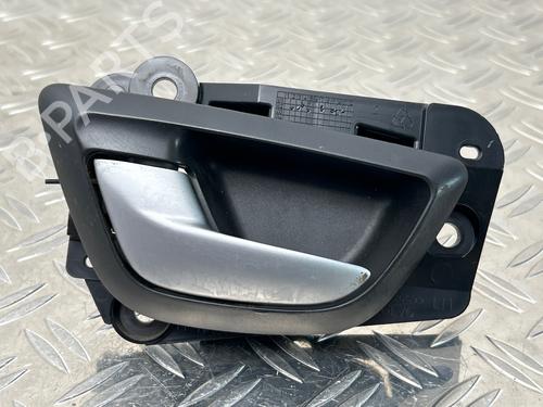 Maneta interior delantera izquierda Maneta interior delantera izquierda VOLVO XC90 I (275) T6 AWD (272 hp) 34057194 34057194