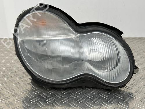 Used Right headlight Right headlight MERCEDES-BENZ C-CLASS (W203) C 200 Kompressor (203.045) (163 hp) 39880362 39880362