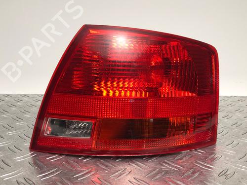 Używane Lampa tylna prawa AUDI A4 B7 (8EC) 2.0 TDI (121 hp) 29036298