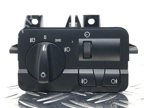 Używane Przełącznik świateł BMW 3 Touring (E46) 320 d (150 hp) 31280221