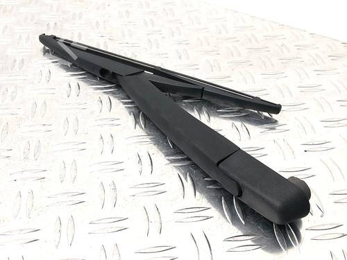 Used Rear windshield wiper arm PEUGEOT 2008 I (CU_) 1.2 THP 110 / PureTech 110 (110 hp) 29036597