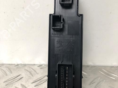 Left front window switch PEUGEOT 2008 I (CU_) 1.2 THP 110 / PureTech 110 | BP29036405I27 