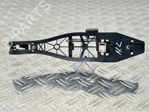 Venstre bagtil udvendigt håndtag Venstre bagtil udvendigt håndtag VOLVO XC90 I (275) T6 AWD (272 hp) 34057205 34057205