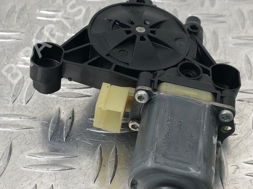 Right front window motor VW GOLF VII (5G1, BQ1, BE1, BE2) 1.2 TSI | BP29031540E20 