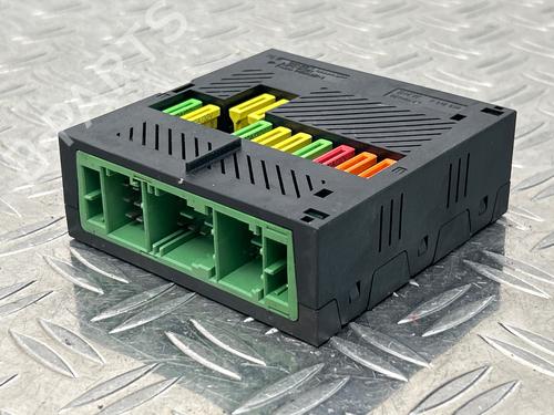 Fuse box BMW 7 (E65, E66, E67) 745 i, Li | BP38928710E1 - Image 2