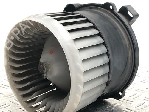 Ventilator motor MITSUBISHI COLT CZC VI Convertible (RG) 1.5 Turbo (Z37A) (150 hp) 29037435