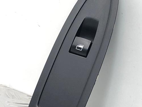 Used Right front window switch BMW 1 (F20) 116 d (116 hp) 29033921
