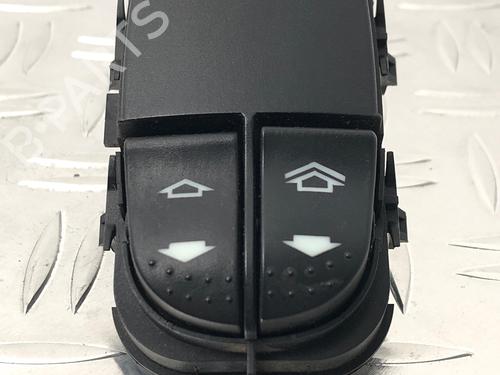 Comutador vidro frente esquerdo FORD FOCUS I (DAW, DBW) 1.6 16V | BP29862017I27