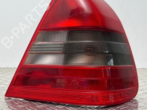 Used Right taillight Right taillight MERCEDES-BENZ C-CLASS (W202) C 200 (202.020) (136 hp) 40188483 40188483