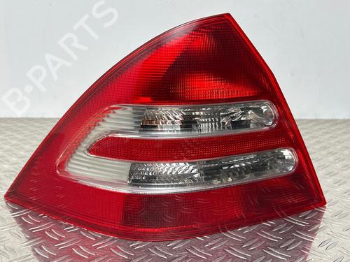 Used Left taillight Left taillight MERCEDES-BENZ C-CLASS (W203) C 200 Kompressor (203.045) (163 hp) 39750456 39750456