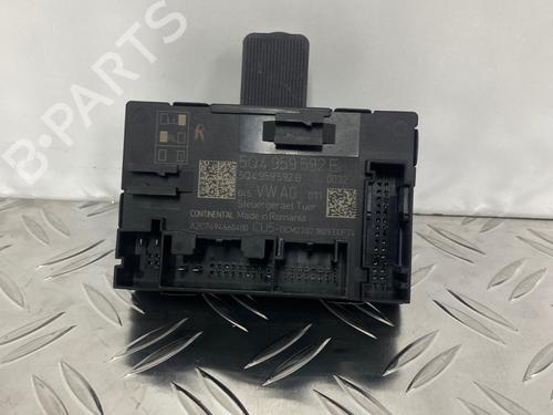 Elektronisk modul SEAT LEON ST (5F8) 1.8 TSI (180 hp) 29032930