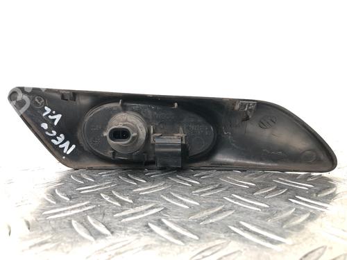 Left front indicator IVECO DAILY III Van 2.8 CNG | BP39917262C32 - Image 3
