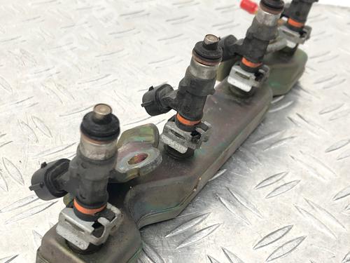 Injection rail NISSAN MICRA C+C III (K12) 1.4 16V | BP29503105M98 