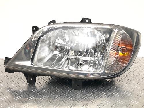 Used Left headlight MERCEDES-BENZ SPRINTER 2-t Van (B901, B902) 208 CDI (901.661, 901.662, 902.661, 902.662) (82 hp) 29031836