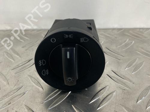 Used Headlight switch VW POLO IV (9N_, 9A_) 1.2 12V (64 hp) 29037871