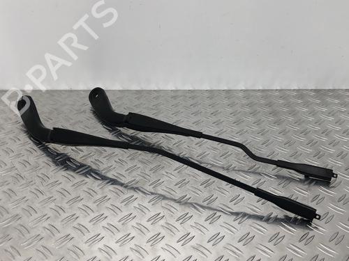 Used Front windshield wiper arm BMW 1 (F20) 116 d (116 hp) 29031269