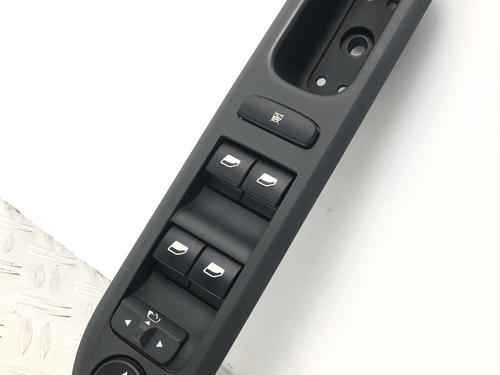 Used Left front window switch PEUGEOT 407 SW (6E_, 6D_) 3.0 (211 hp) 29974196