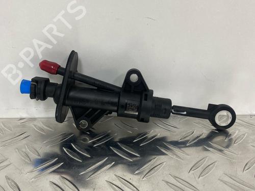 Used Clutch slave cylinder VW UP! (121, 122, BL1, BL2, BL3, 123) 1.0 (60 hp) 29033144
