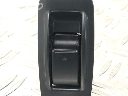 Used Right rear window switch TOYOTA COROLLA Verso (ZER_, ZZE12_, R1_) 2.2 D-4D (AUR10_, AUR10R) (136 hp) 29034658