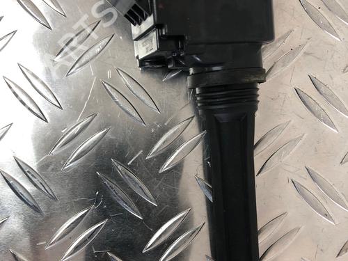 Used Ignition coil VW POLO VI (AW1, BZ1, AE1) 1.0 TSI (95 hp) 29035747