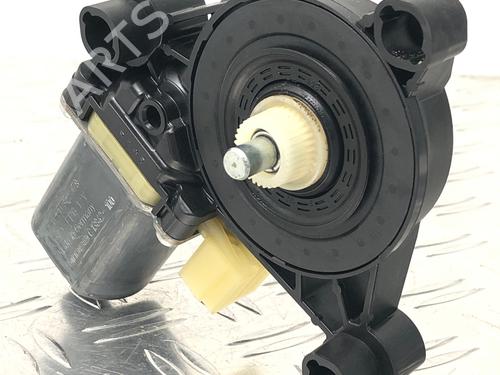 Used Right front window motor VW GOLF VII (5G1, BQ1, BE1, BE2) 1.2 TSI (86 hp) 29031540