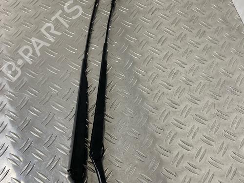 Used Front windshield wiper arm VW UP! (121, 122, BL1, BL2, BL3, 123) 1.0 (65 hp) 29033070