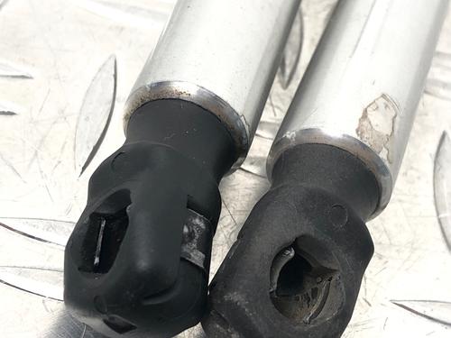 Tailgate lift support SEAT LEON (1M1) 1.6 16 V | BP29033649C138 
