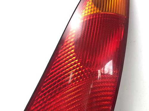 Achterlicht rechts FORD FOCUS I (DAW, DBW) 1.4 16V (75 hp) 29033374