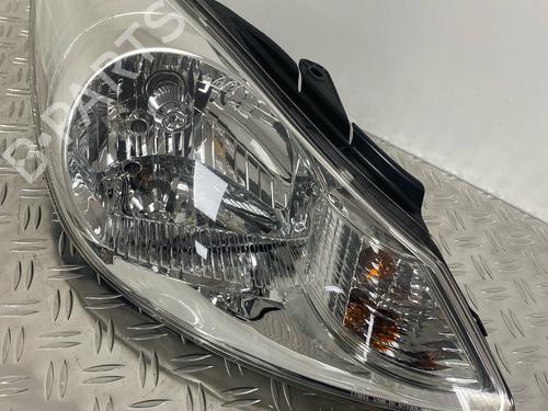 Right headlight HYUNDAI i10 I (PA) 1.1 | BP29031033C29 