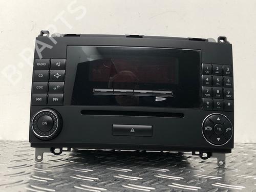 Used Radio MERCEDES-BENZ B-CLASS Sports Tourer (W245) B 170 (245.232) (116 hp) 29031289