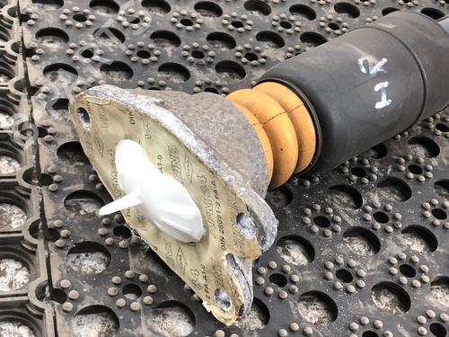 Used Right rear shock absorber BMW 1 (F20) 116 d (116 hp) 29035983