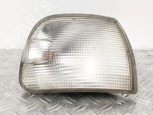 Używane Kierunkowskaz przedni prawy VW TRANSPORTER T4 Bus (70B, 70C, 7DB, 7DK, 70J, 70K, 7DC, 7DJ) 2.5 TDI (102 hp) 29037013