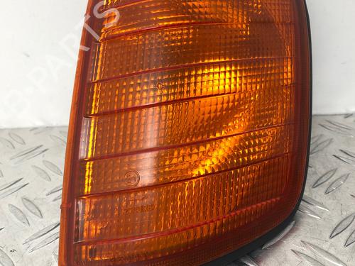 Used Left front indicator MERCEDES-BENZ 124 T-Model (S124) 250 T D (124.185) (94 hp) 29031491