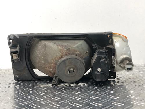 Right headlight VW POLO II (86C, 80) 1.0 | BP29033249C29 