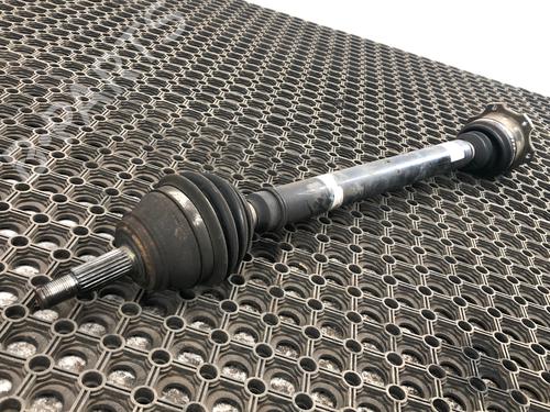 Used Right front driveshaft Right front driveshaft VW GOLF III Van (1H1) 1.8 (75 hp) 39917249 39917249
