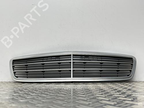 Grill Grill MERCEDES-BENZ C-CLASS (W203) C 200 Kompressor (203.045) (163 hp) 39929934 39929934