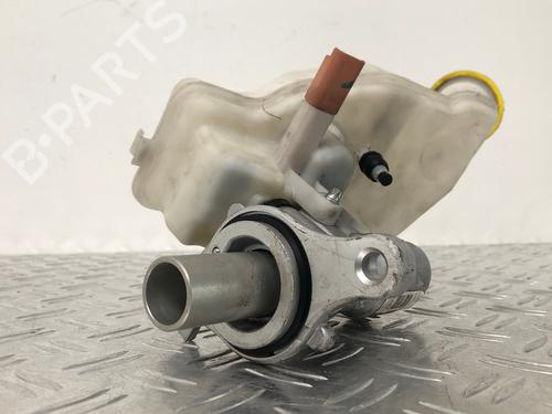 Used Brake master cylinder PEUGEOT 2008 I (CU_) 1.2 THP 110 / PureTech 110 (110 hp) 29037431