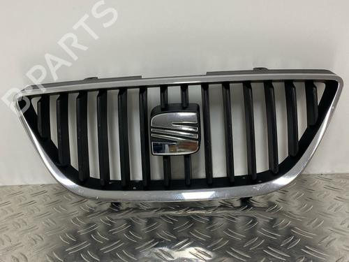 Used Grille SEAT IBIZA IV (6J5, 6P1) 1.4 (85 hp) 29034444
