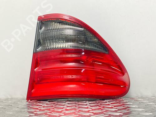 Used Right taillight MERCEDES-BENZ E-CLASS T-Model (S210) E 320 T CDI (210.226) (197 hp) 29033239