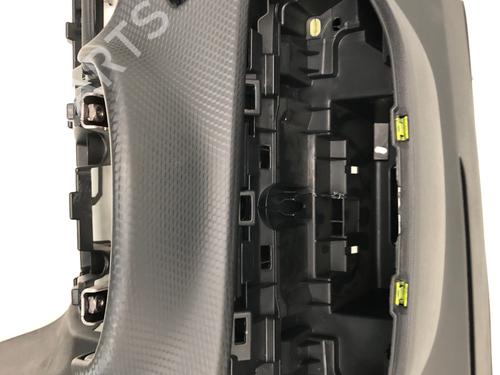 Dashboard PEUGEOT 2008 I (CU_) 1.2 THP 110 / PureTech 110 | BP29033105C46 