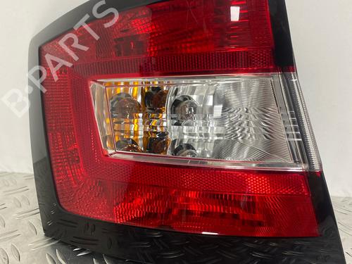 Used Left taillight SKODA FABIA III Estate (NJ5) 1.0 TSI (95 hp) 29034185