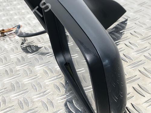 right-mirror-volvo-s40-i-644-1995-1996-1997-1998-1999-2000-2001-2002-2003-2004-31919044 main image