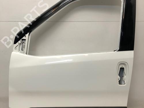 Used Left front door OPEL COMBO Box Body/MPV (X12) 2.0 CDTI (B05) (135 hp) 30129000