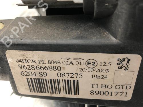 Venstre forlygte PEUGEOT 206 CC (2D) 1.6 16V (2DNFUF, 2DNFUR) | BP29033554C28 