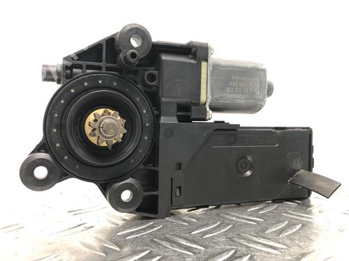 Used Left front window motor RENAULT SCÉNIC III (JZ0/1_) 1.2 TCe (116 hp) 29032891