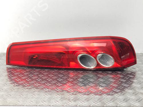 Høyre baklys FORD FIESTA V (JH_, JD_) 1.4 TDCi (68 hp) 29034731