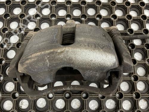 Venstre bremsekaliber foran VW CADDY IV MPV (SAB, SAJ) 1.4 TSI (125 hp) 29035025