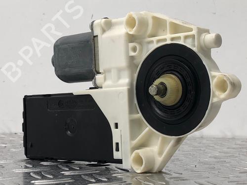 Used Left front window motor RENAULT LAGUNA III (BT0/1) 2.0 16V Hi-Flex (BT1H, BT1G, BT1K) (140 hp) 29033587