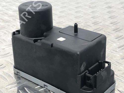 Used Central lock pump Central lock pump VW GOLF III Van (1H1) 1.8 (75 hp) 39917209 39917209