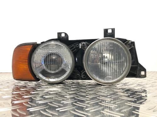 Used Right headlight BMW 5 Touring (E34) 520 i (150 hp) 32388822